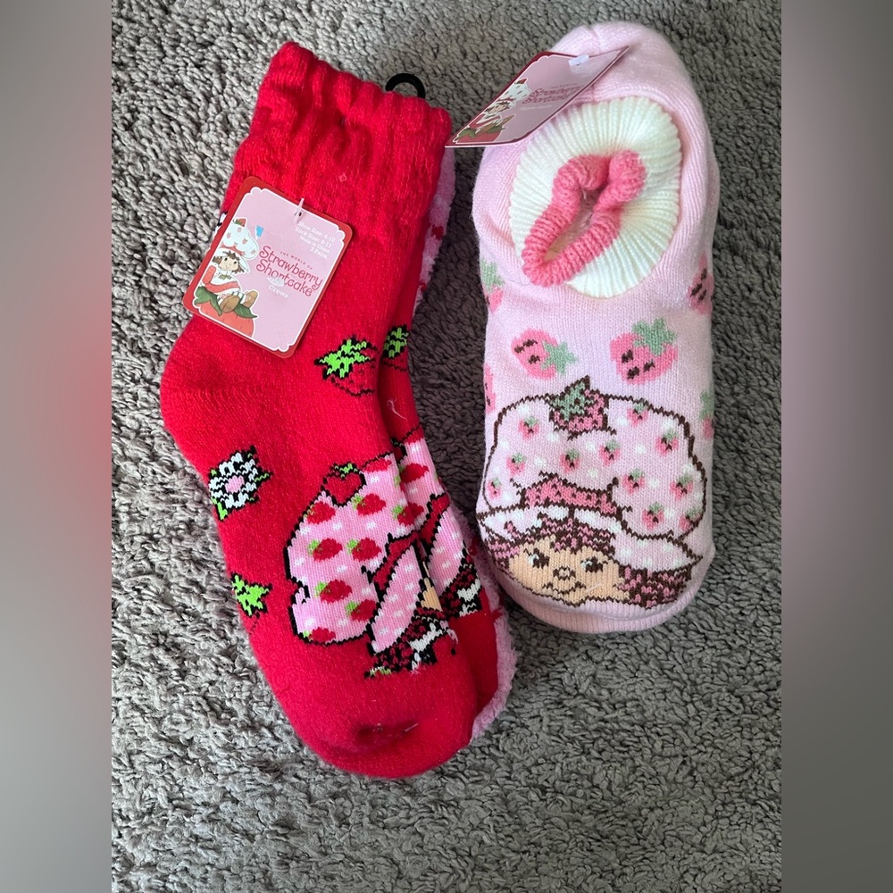 Strawberry Shortcake cozy sock and slipper bundle -
size 4-10